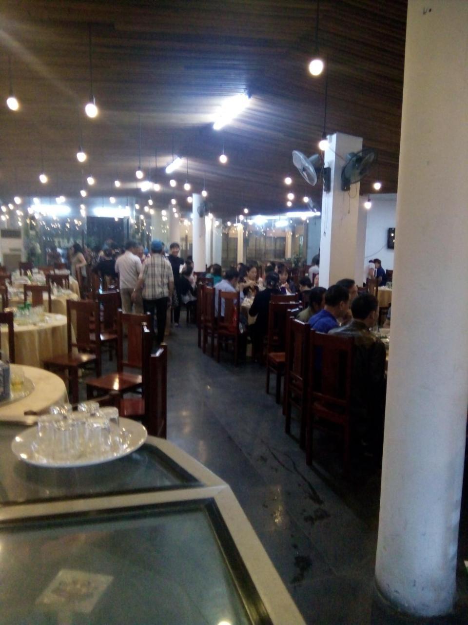 فندق Yen Thinhفي  Khach San Thuong Mai المظهر الخارجي الصورة